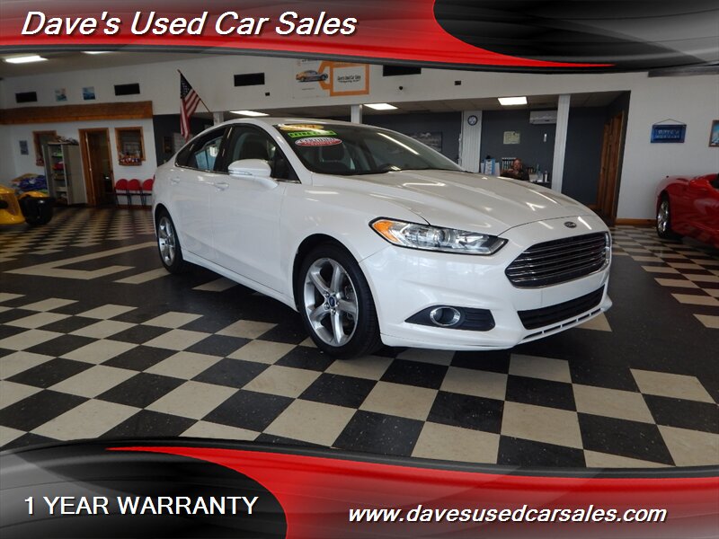2014 Ford Fusion SE photo 2