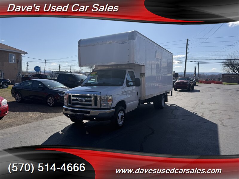 2017 Ford E-Series DRW E-450 Super Duty 158 in WB's photo