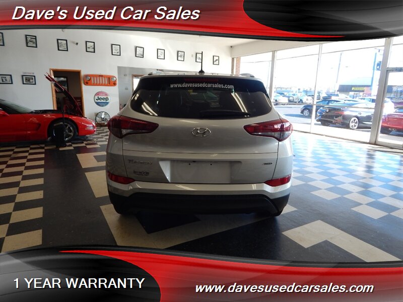 2017 Hyundai Tucson SE photo 3