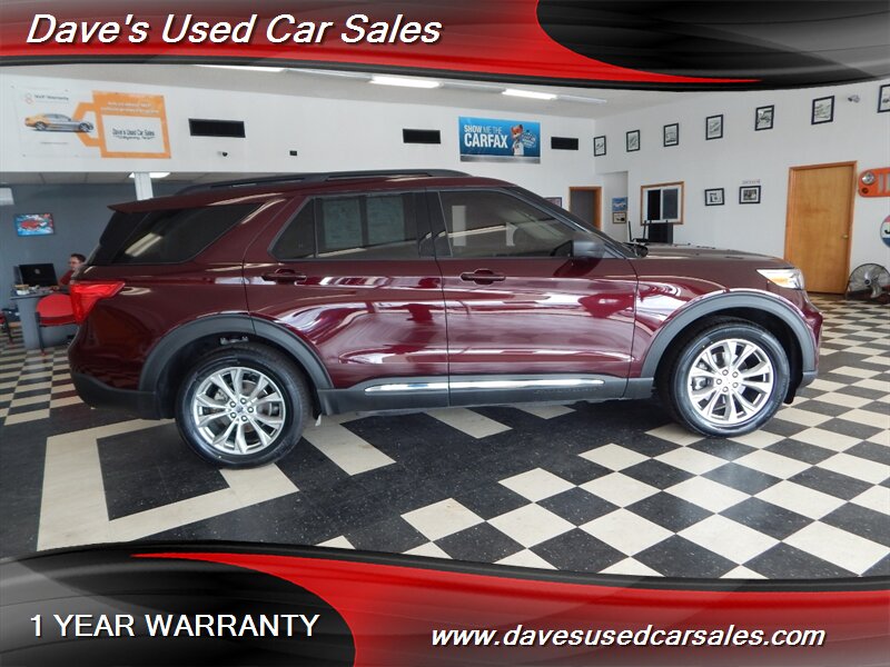 2022 Ford Explorer XLT photo 2