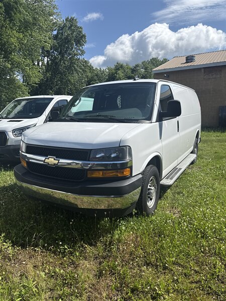 2023 Chevrolet Express 2500 - Photo 1 - Wyoming, PA 18644