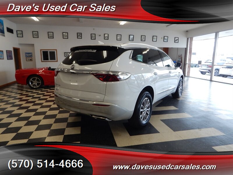 2024 Buick Enclave Premium photo 3