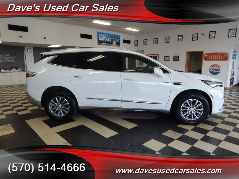 2024 Buick Enclave Premium photo 2