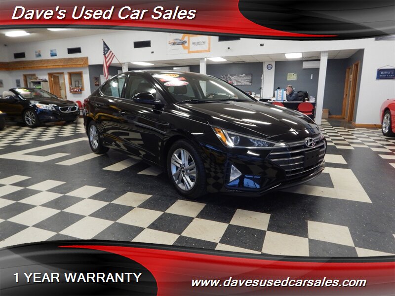 2020 Hyundai Elantra SEL photo 3