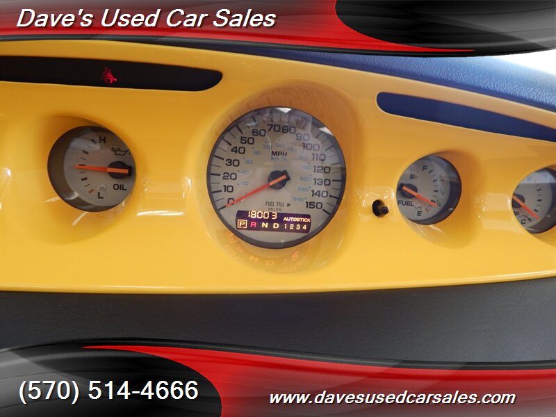 2002 Chrysler Prowler   - Photo 17 - Wyoming, PA 18644