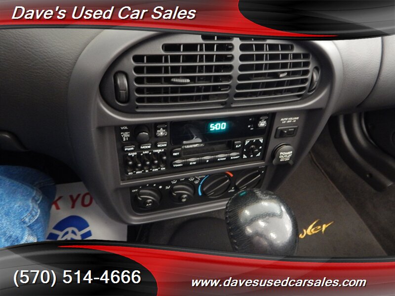 2002 Chrysler Prowler   - Photo 19 - Wyoming, PA 18644