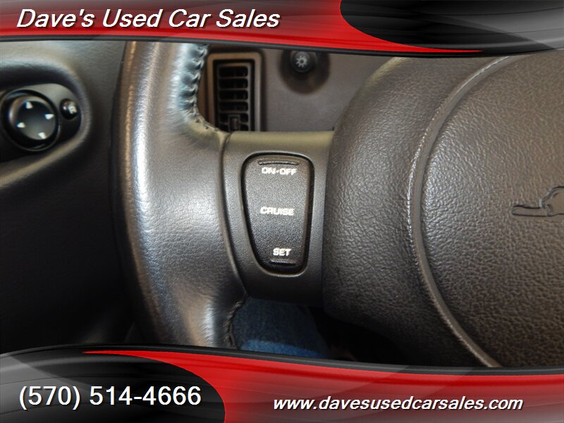 2002 Chrysler Prowler   - Photo 21 - Wyoming, PA 18644