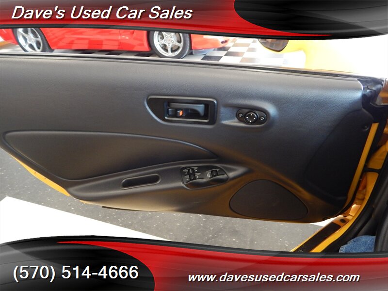 2002 Chrysler Prowler   - Photo 24 - Wyoming, PA 18644