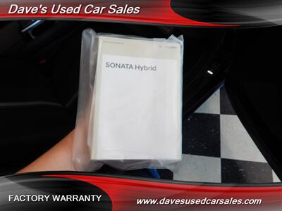 2022 Hyundai SONATA Hybrid SEL   - Photo 30 - Wyoming, PA 18644