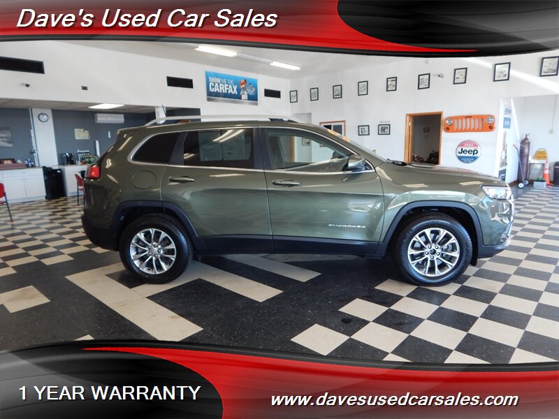 2019 Jeep Cherokee Latitude photo 2