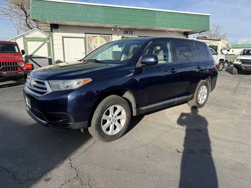 2013 Toyota Highlander 4WD V6 - Photo 3 - Roy, UT 84067