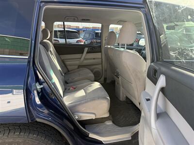 2013 Toyota Highlander 4WD V6 - Photo 10 - Roy, UT 84067