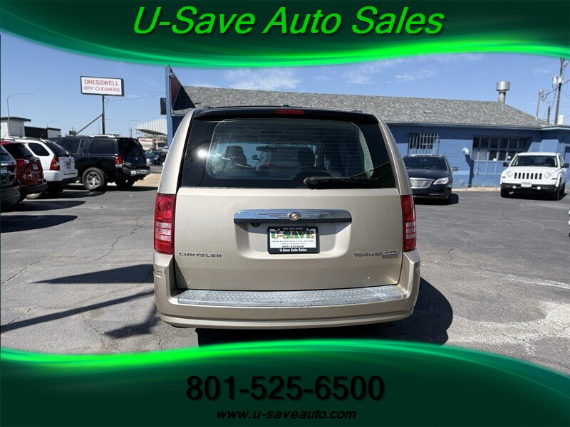 2009 Chrysler Town and Country Touring - Photo 6 - Roy, UT 84067