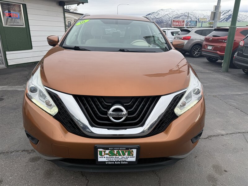 2016 Nissan Murano SV  