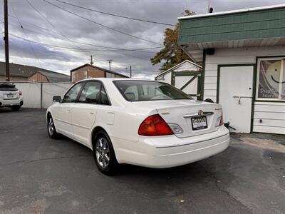 2000 Toyota Avalon XL   - Photo 3 - Roy, UT 84067