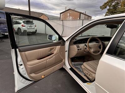 2000 Toyota Avalon XL   - Photo 4 - Roy, UT 84067