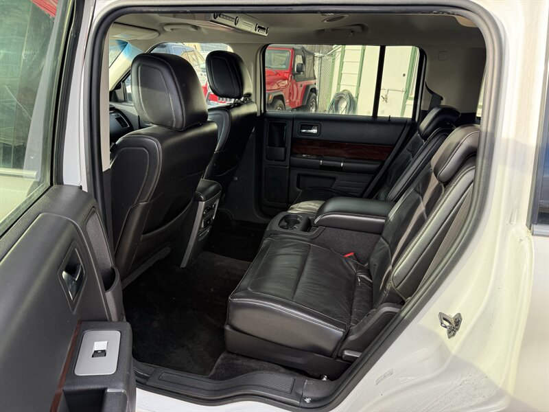 2009 Ford Flex SEL - Photo 12 - Roy, UT 84067