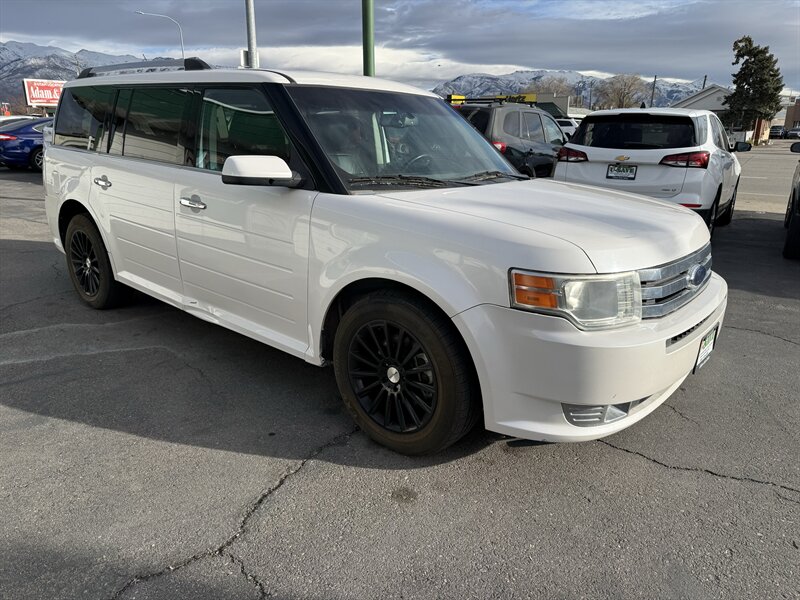 2009 Ford Flex SEL - Photo 2 - Roy, UT 84067