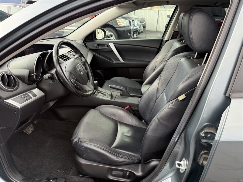 2012 Mazda Mazda3 i Grand Touring - Photo 11 - Roy, UT 84067