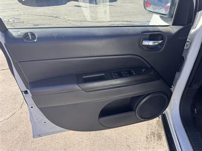 2014 Jeep Compass Sport   - Photo 5 - Roy, UT 84067