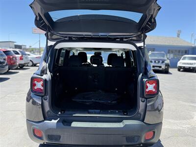 2016 Jeep Renegade Latitude   - Photo 13 - Roy, UT 84067