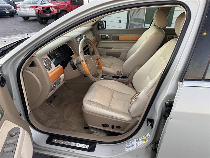 2006 Lincoln Zephyr   - Photo 9 - Roy, UT 84067