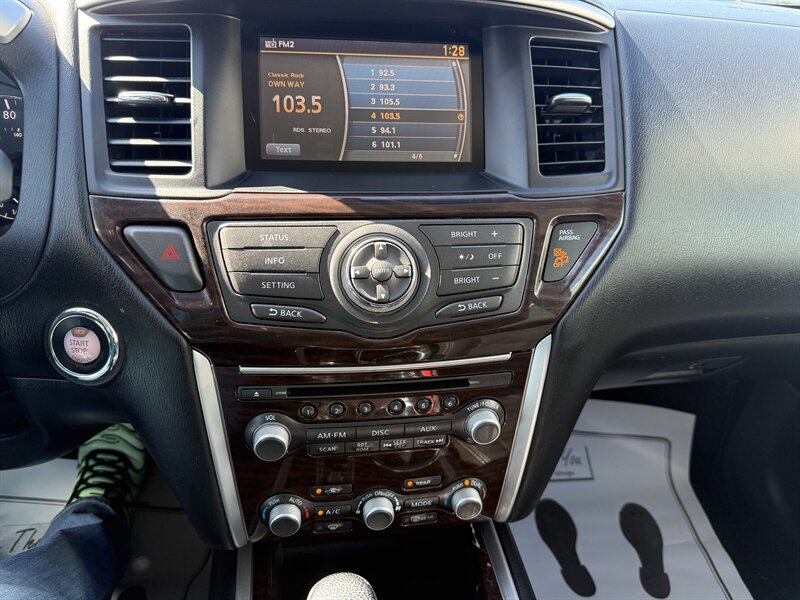 2013 Nissan Pathfinder SL   - Photo 16 - Roy, UT 84067