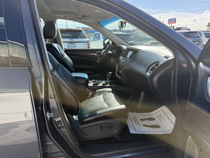 2013 Nissan Pathfinder SL   - Photo 9 - Roy, UT 84067