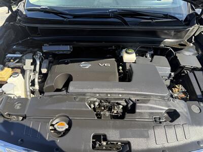 2013 Nissan Pathfinder SL   - Photo 11 - Roy, UT 84067