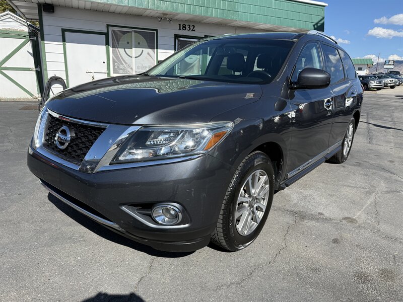 2013 Nissan Pathfinder SL   - Photo 3 - Roy, UT 84067