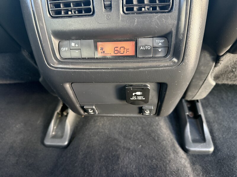 2013 Nissan Pathfinder SL   - Photo 20 - Roy, UT 84067