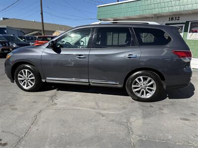 2013 Nissan Pathfinder SL   - Photo 4 - Roy, UT 84067