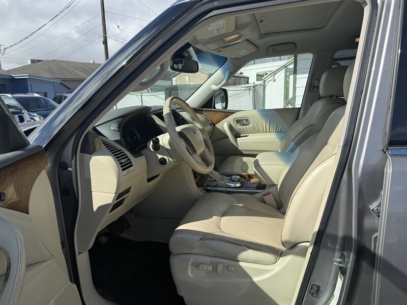 2012 INFINITI QX56   - Photo 15 - Roy, UT 84067