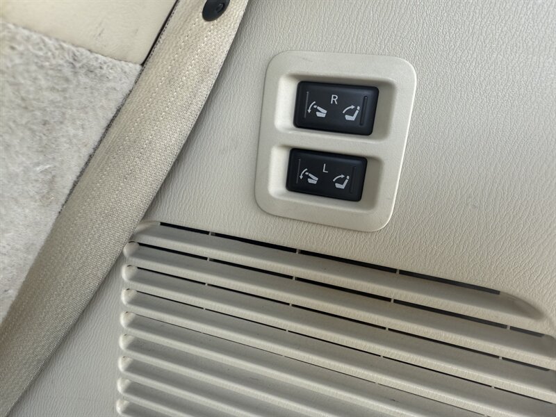 2012 INFINITI QX56   - Photo 13 - Roy, UT 84067