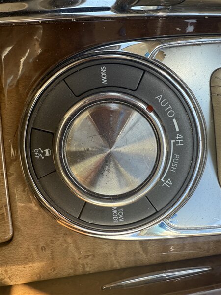 2012 INFINITI QX56   - Photo 20 - Roy, UT 84067