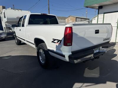 1998 Chevrolet K1500 Cheyenne 2dr K   - Photo 3 - Roy, UT 84067