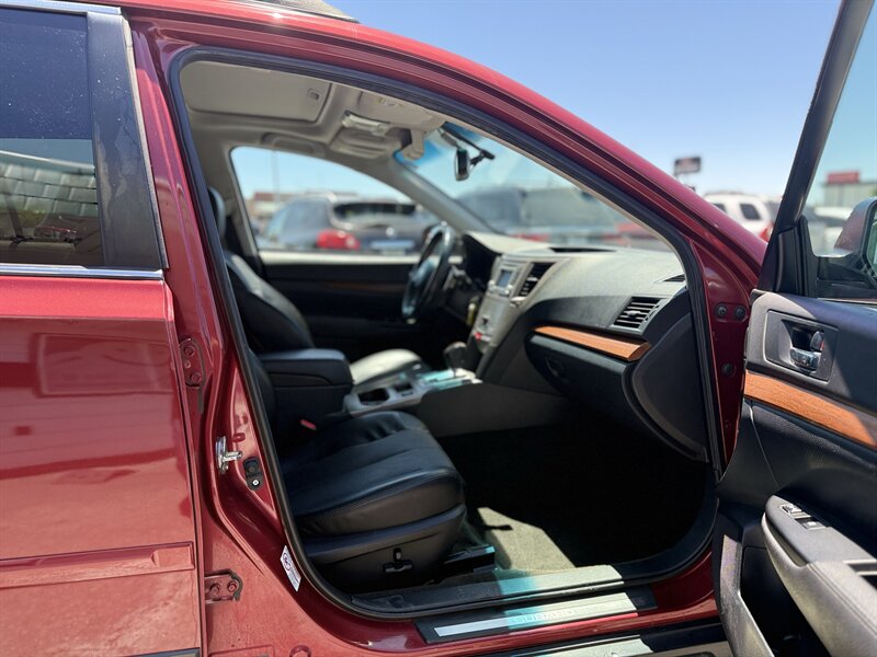 2014 Subaru Outback 2.5i Limited - Photo 16 - Roy, UT 84067
