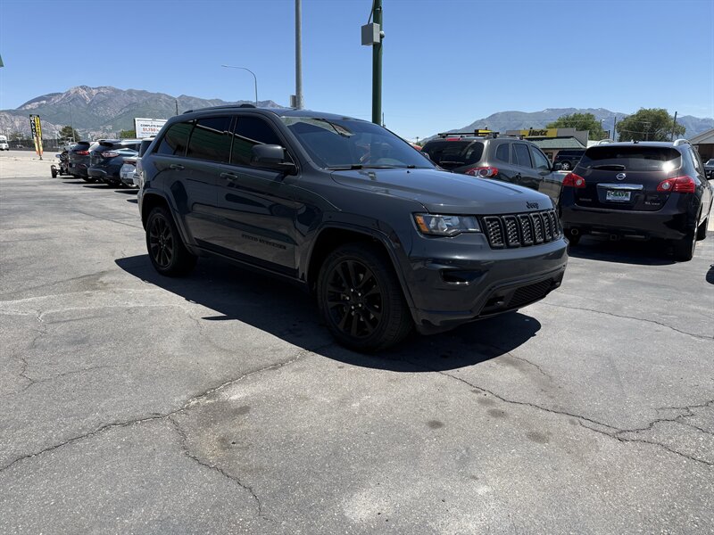 2018 Jeep Grand Cherokee Laredo - Photo 7 - Roy, UT 84067