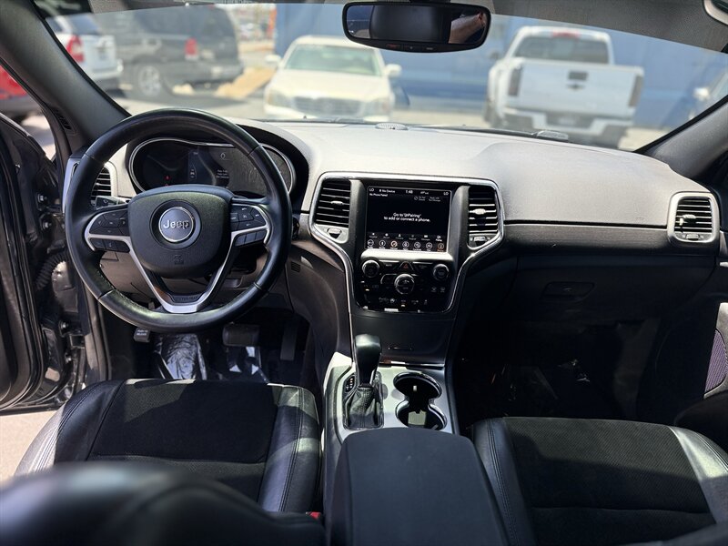 2018 Jeep Grand Cherokee Laredo - Photo 12 - Roy, UT 84067
