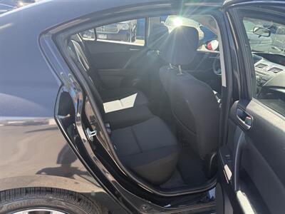 2011 Mazda Mazda3 i Touring   - Photo 9 - Roy, UT 84067