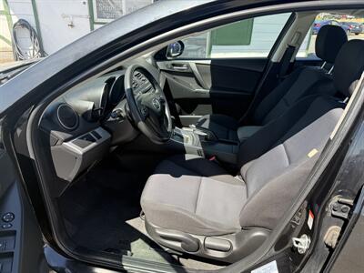2011 Mazda Mazda3 i Touring   - Photo 12 - Roy, UT 84067