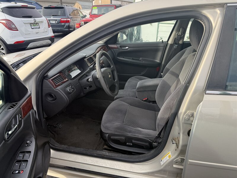 2009 Chevrolet Impala LT - Photo 11 - Roy, UT 84067
