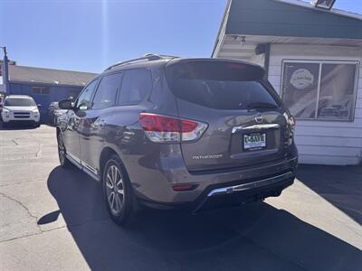 2013 Nissan Pathfinder SL   - Photo 3 - Roy, UT 84067