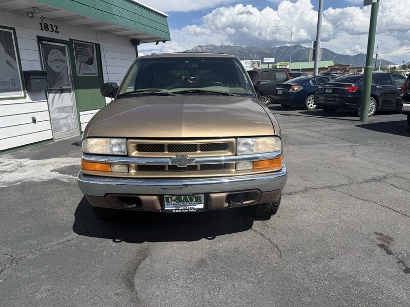 2000 Chevrolet Blazer LT - Photo 2 - Roy, UT 84067