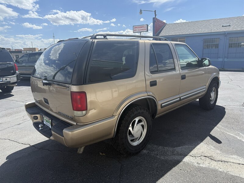 2000 Chevrolet Blazer LT - Photo 5 - Roy, UT 84067