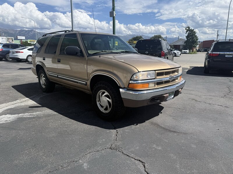 2000 Chevrolet Blazer LT - Photo 3 - Roy, UT 84067
