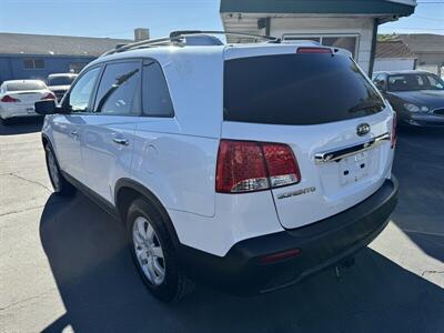 2011 Kia Sorento LX   - Photo 10 - Roy, UT 84067