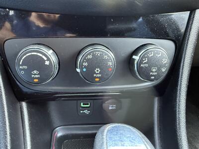 2012 Chrysler 200 Limited - Photo 27 - Roy, UT 84067