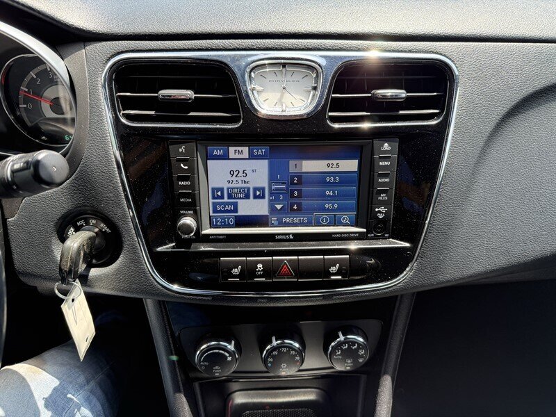 2012 Chrysler 200 Limited - Photo 15 - Roy, UT 84067