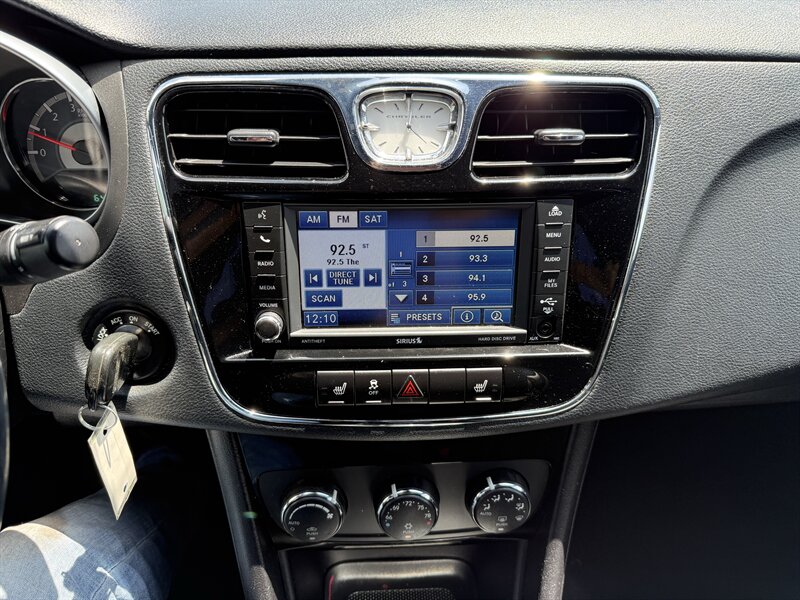 2012 Chrysler 200 Limited - Photo 26 - Roy, UT 84067